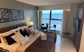 Frente Mar - Beach Class Internacional - Flat Boa Viagem